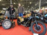 Motorjaink közt a Nomad énekeséve